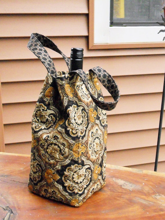 Chilled Wine or Growler Tote - Made in USA - with 4 freezer bags