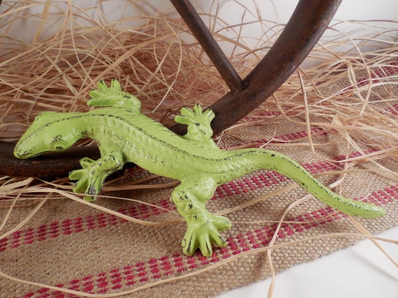 Cast Iron Vintage Inspired Lime Sherbert Gecko