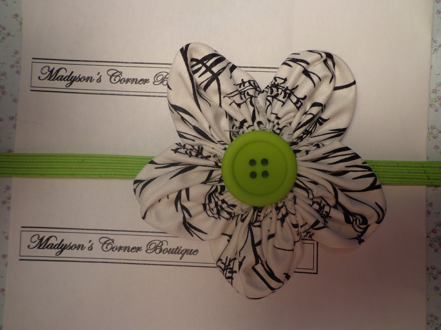 Baby Girl Headbands..Baby Headbands..Girl Headbands..Flower Headband..Toddler Headbands..Newborn Headbands..Photo Prop... Black & White