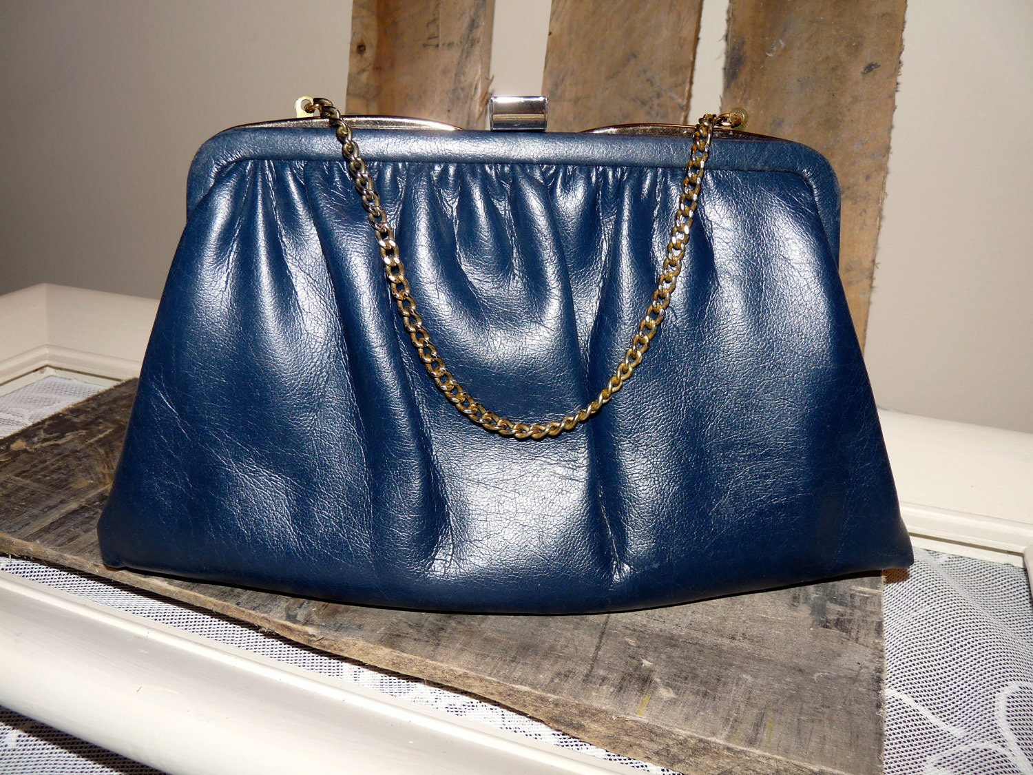 Free Shipping Price Reduced Vintage Ande Navy Faux Leather Evening Bag/Purse w/ Gold Chain      Sale