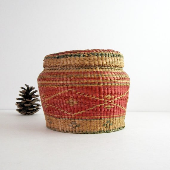 Vintage Woven Sweetgrass Basket with Lid Geometric by LastCentury