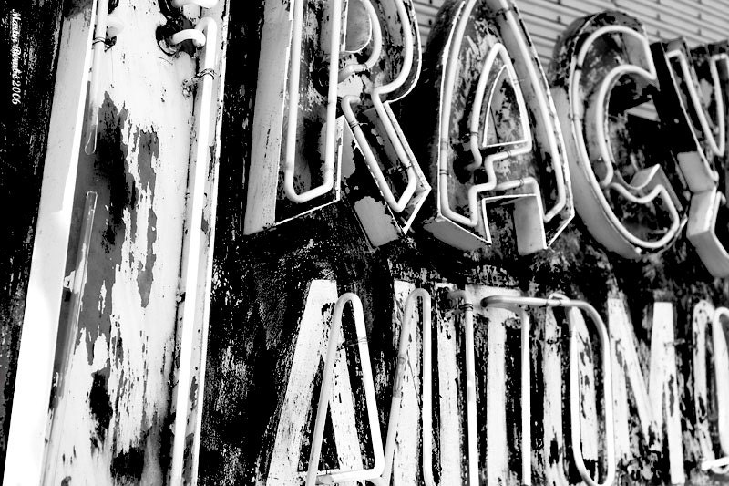 Tracy Automobile: Photo, ...