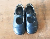 Vintage children's leather shoes 1980s - PemmysEmporium