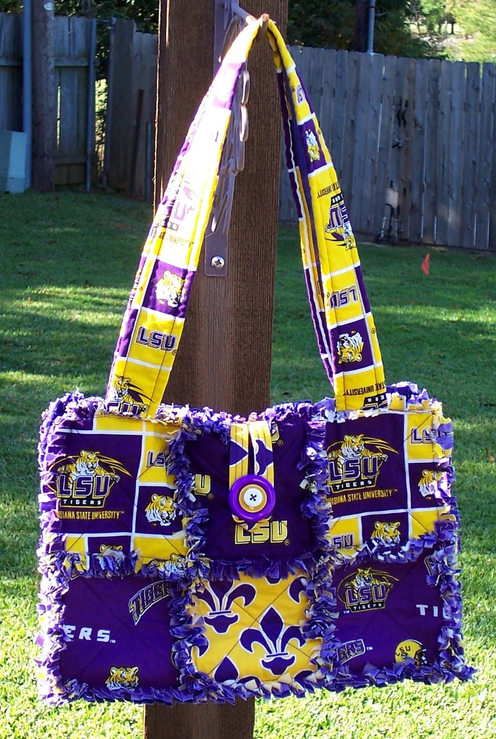 LSU TIGER rag quilted handbag purse tote with 8 pockets and zipper closure--washable