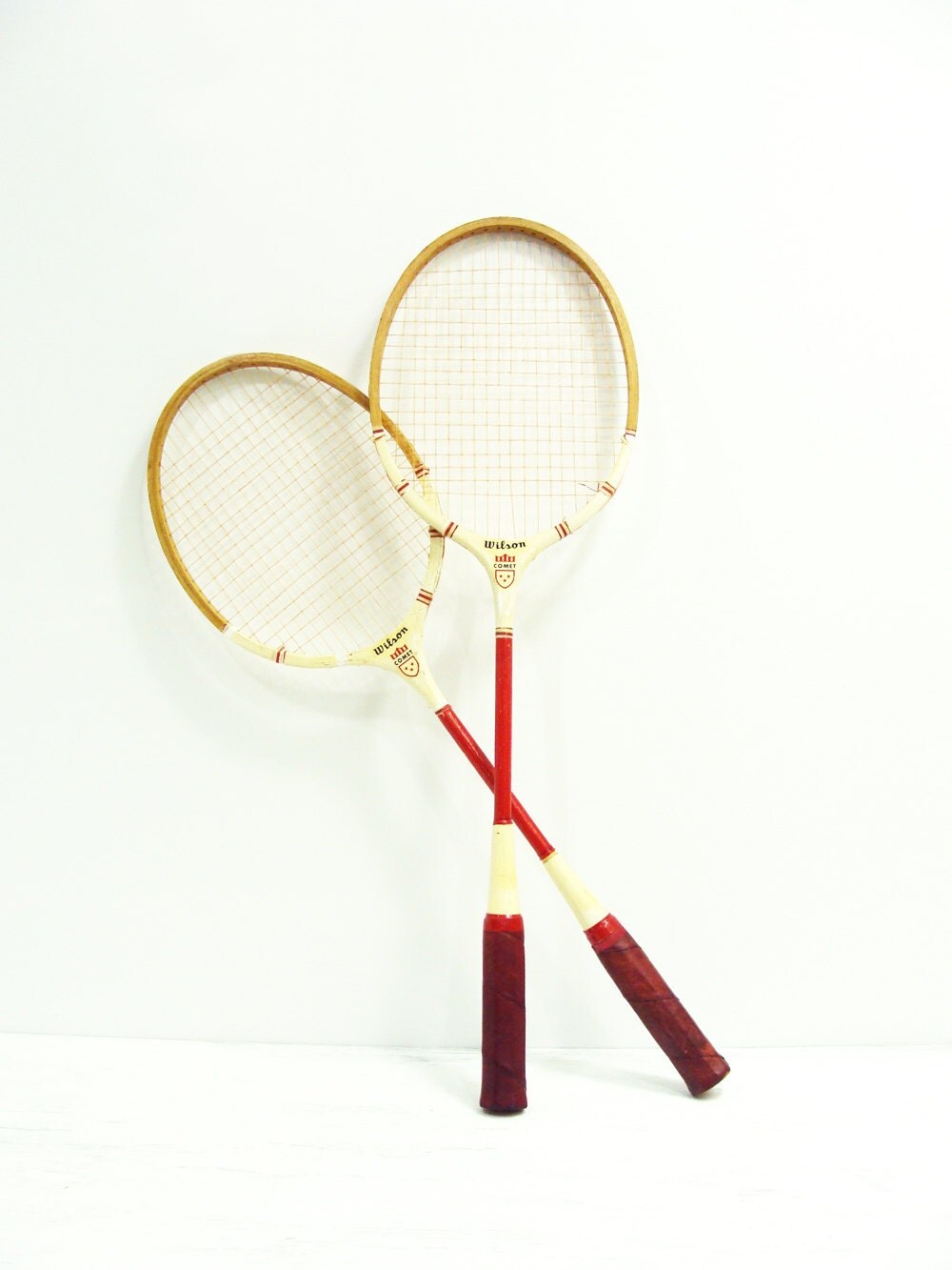 badminton racket labeled