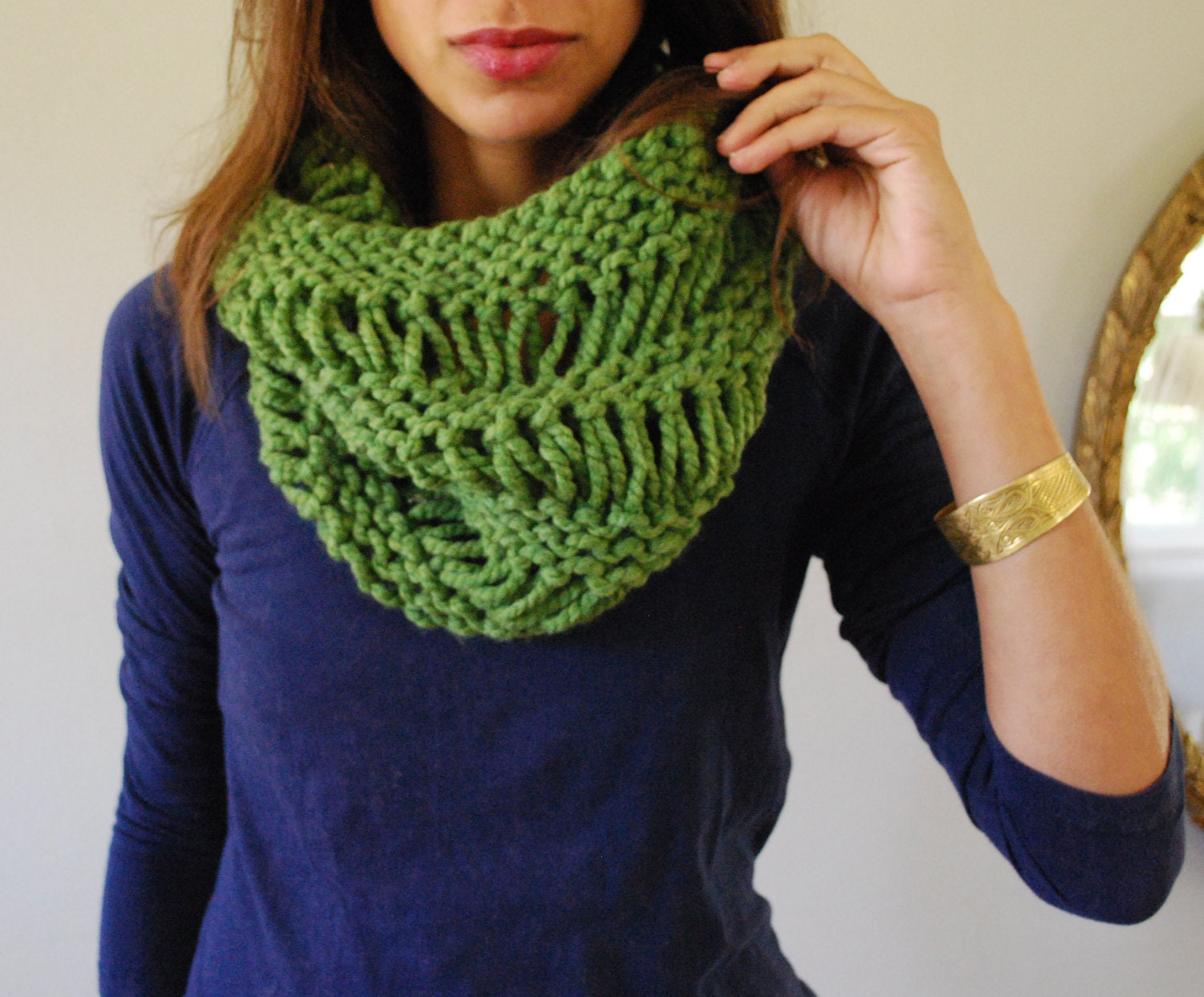SPRING CLEANING SALE Chunky Hand Knit Cowl in Grass