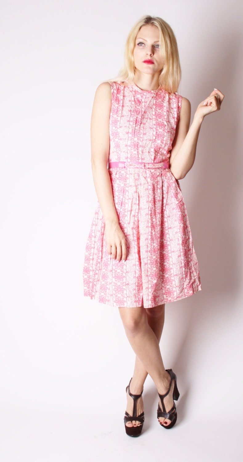 60s Vintage Pink and White Floral Cotton Day Dress / 50s cotton dresses / Pink 1960s dresses / 60s pink dress / 2291