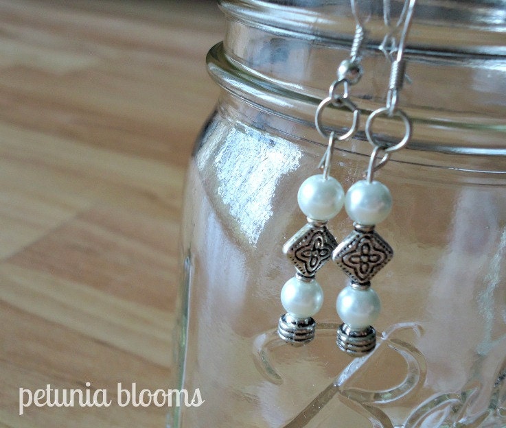 pretties for your ears // silver & pearl