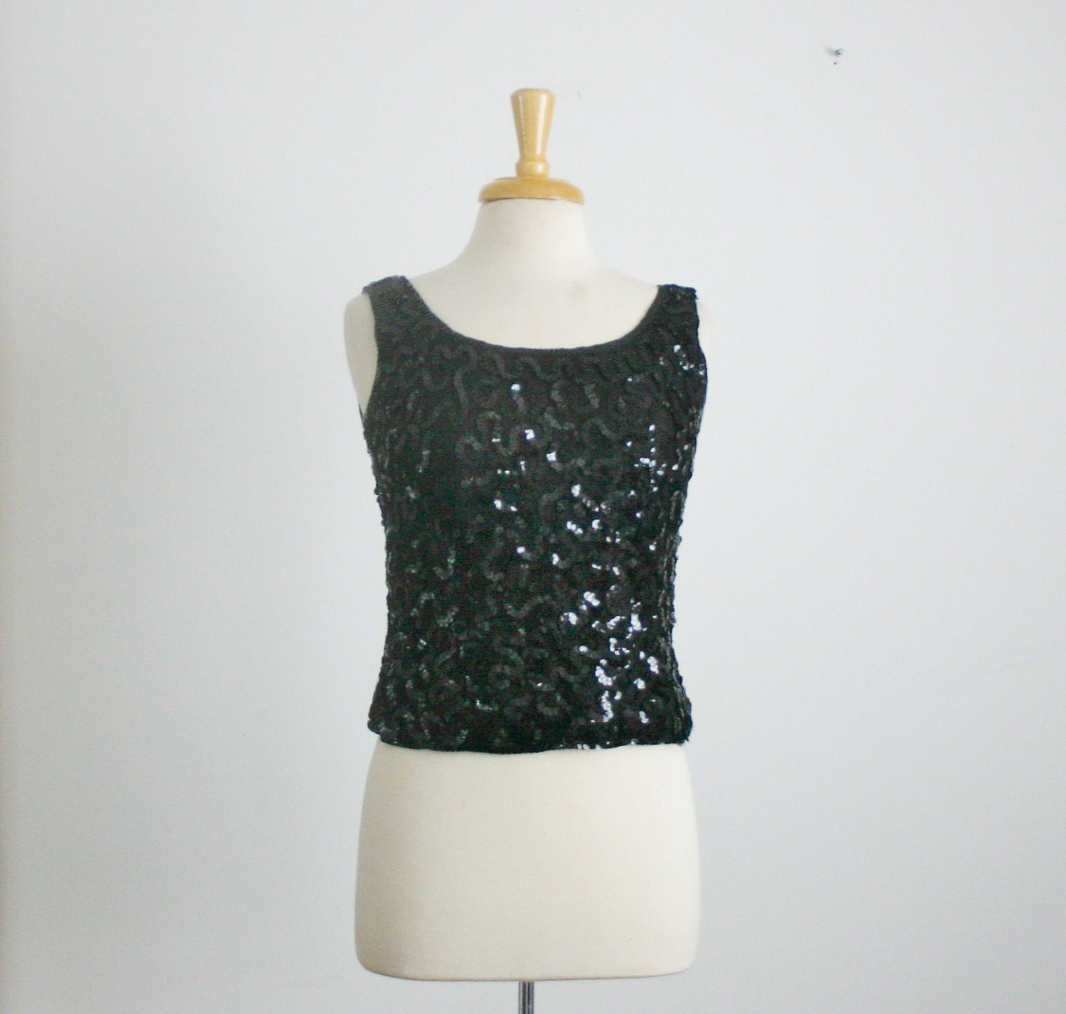 1950s 1960s Sequin embellished chantilly lace cocktail hour top in black, size medium