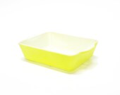 Vintage Yellow Pyrex Casserole Dish