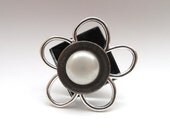 Unusual silver metal flower with pearl and metal buttons for a retro big ring - Mixed media jewelry from lespetitsbuttons on Etsy