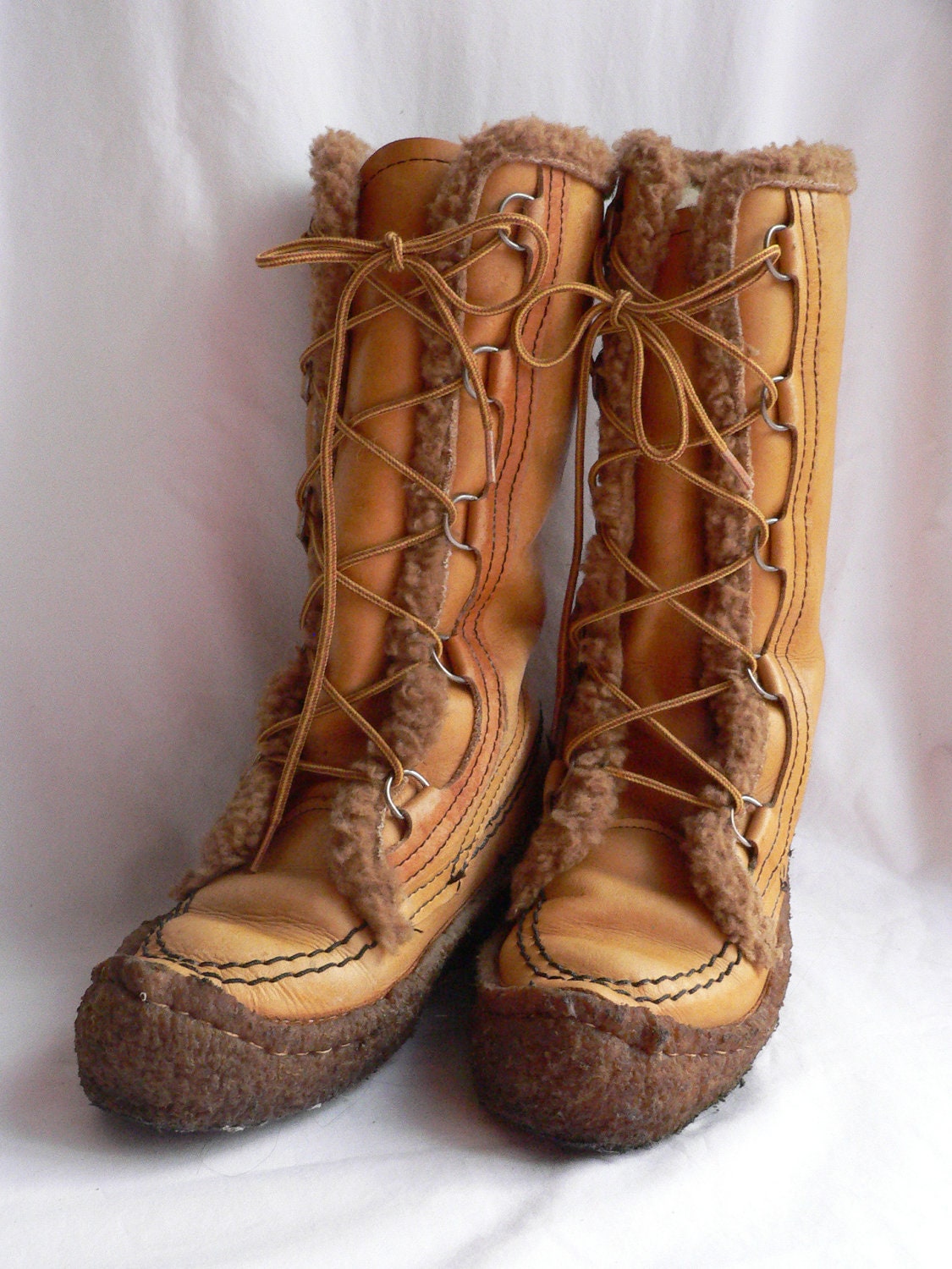 Canadian MUKLUK MOCCASSIN Winter BOOTS 7 7.5 by HousewifeVintage