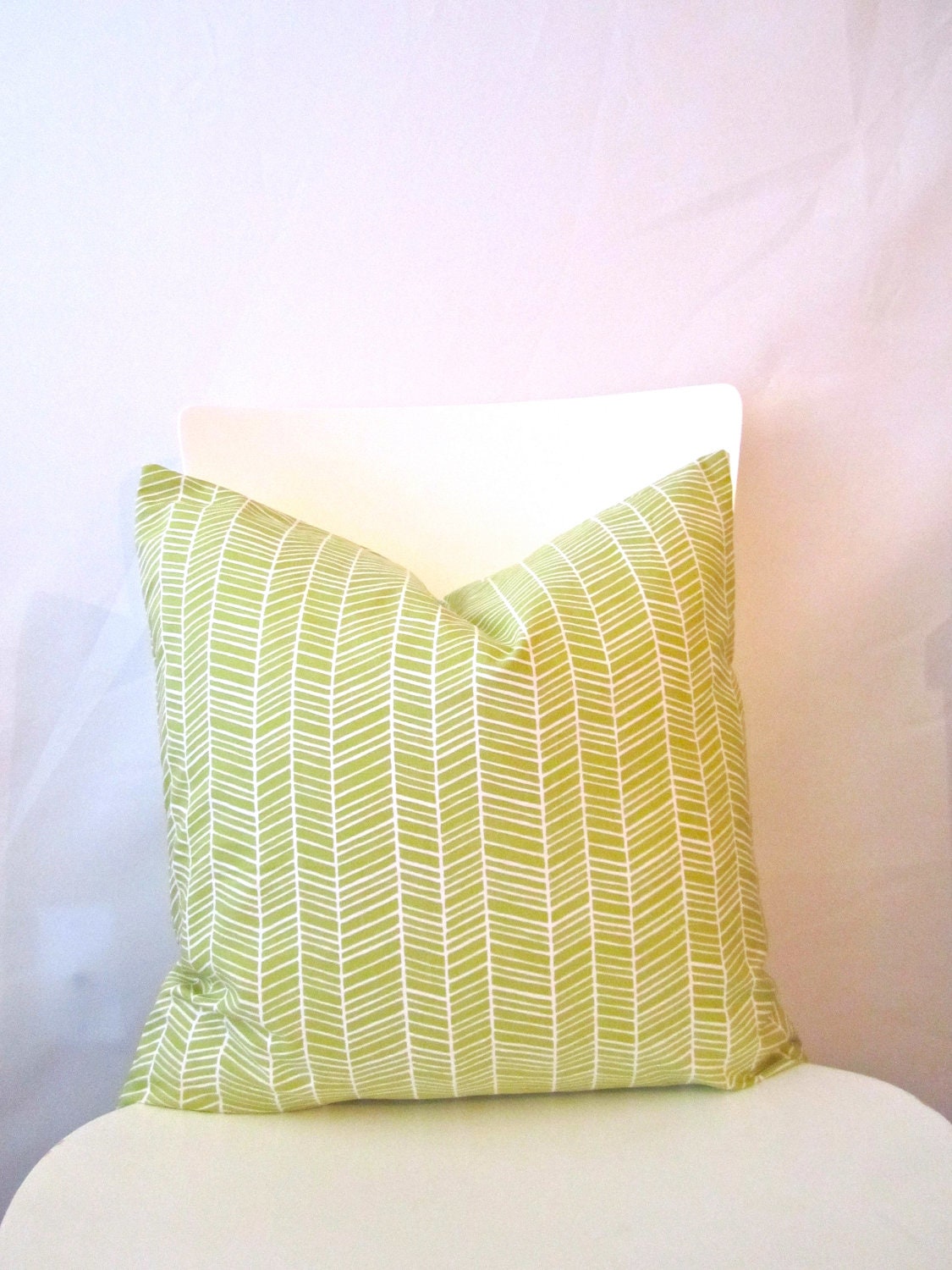 18 inch throw pillow cover, Herringbone  green and white. Menswear inspired pattern, modern print. For indoor use.