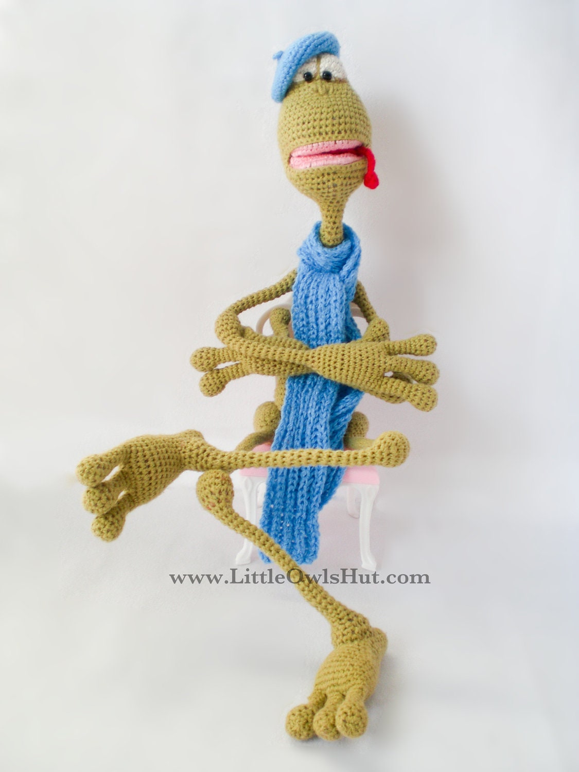 Frog Crochet pattern PDF Amigurumi toy with wire frame and Beret, scarf, Russian hat Ushanka and Bicorne. By Astashova (Instant Download)