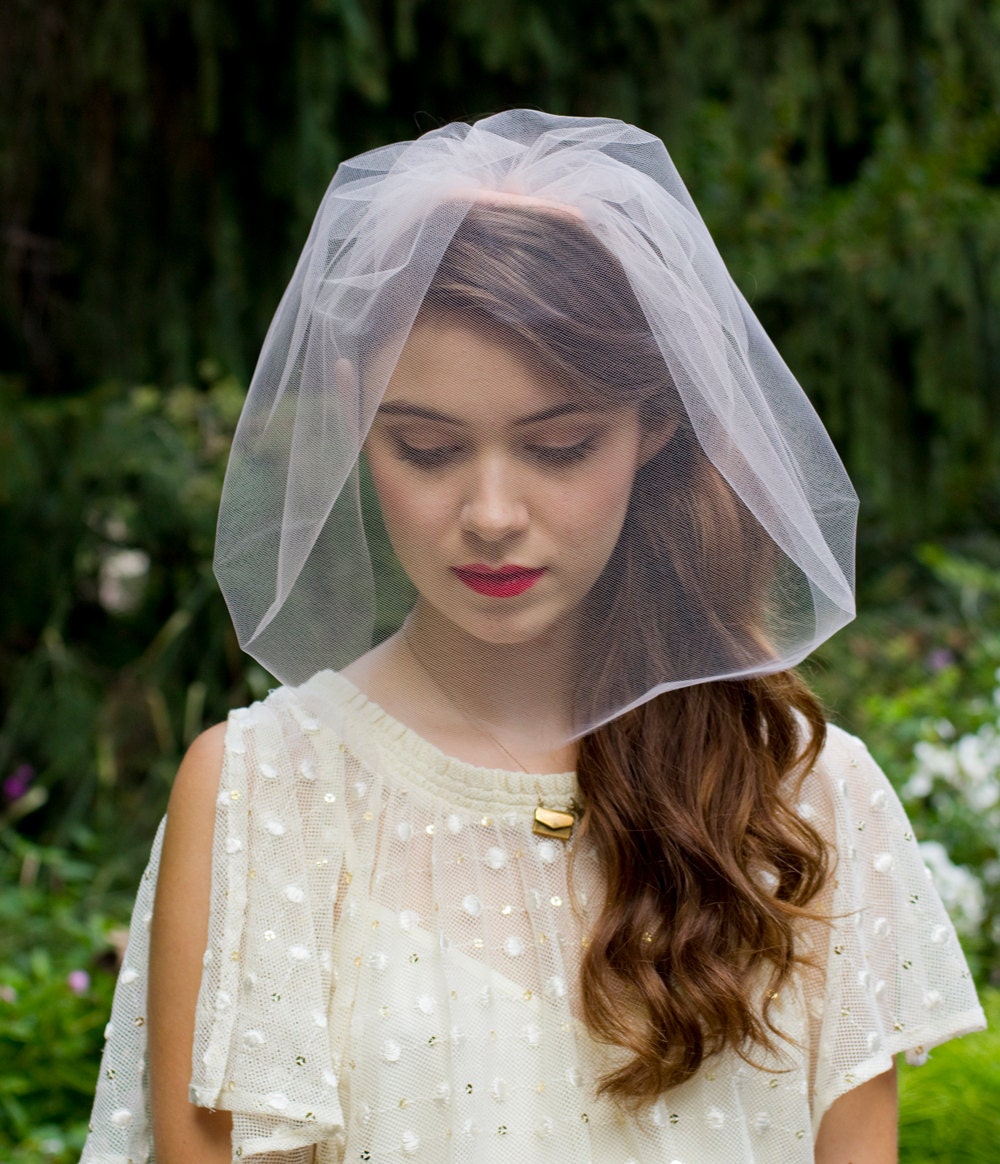Elegant Single Layer  Chin length Blusher Veil Blush colored/ light pink or Ivory