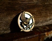 Mockingjay Pin AND Necklace INTERCHANGABLE - Custom Color, your Choice - RheasRenditions