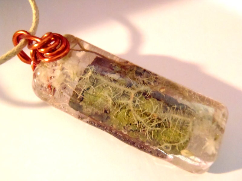 Tree bark Green Moss White Flowers Brown Earth Amber Wire  Nature Pendant Forest Clear Resin Wire Wrapped Boho Necklace Bohemian Jewelry