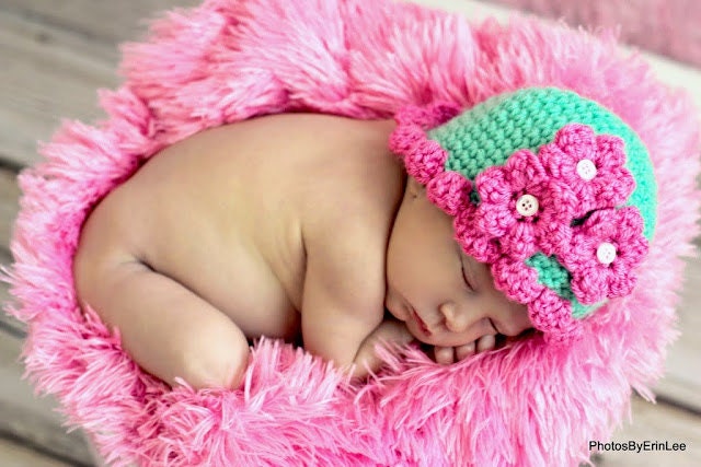 Baby Hat CROCHET PATTERN Beginner Beanie Pretty Petal in 5 sizes 0-10 years