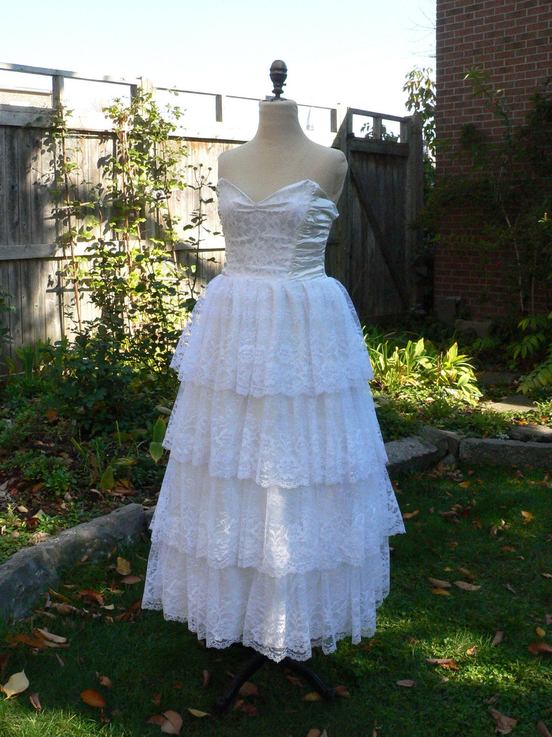 1950s CUPCAKE Tiered LACE WEDDING Gown