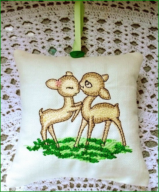 Scented Lavender Sachet with Kissing Deer design