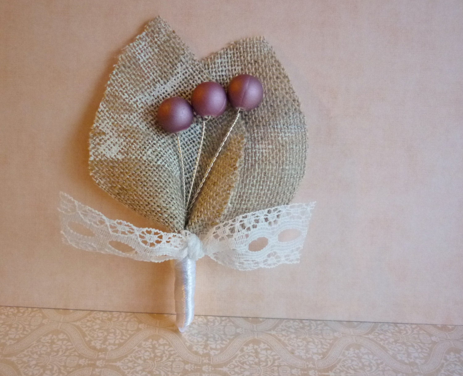 SET of 3 Purple Rustic Wedding Men Accessories, Groom's Boutonnieres, Pin, Beige, Buttonhole, Country Weddings, White Lace, Burlap