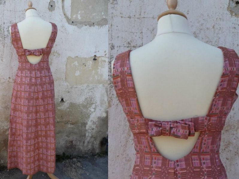 Vintage 1960s long cocktail dress with a bow in the back nacked back size S