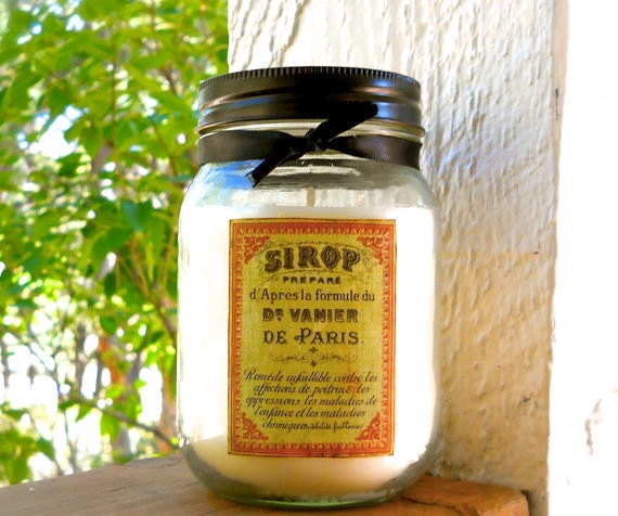 CARAMEL PECAN 16 oz Large Candle Heavily scented French Market label