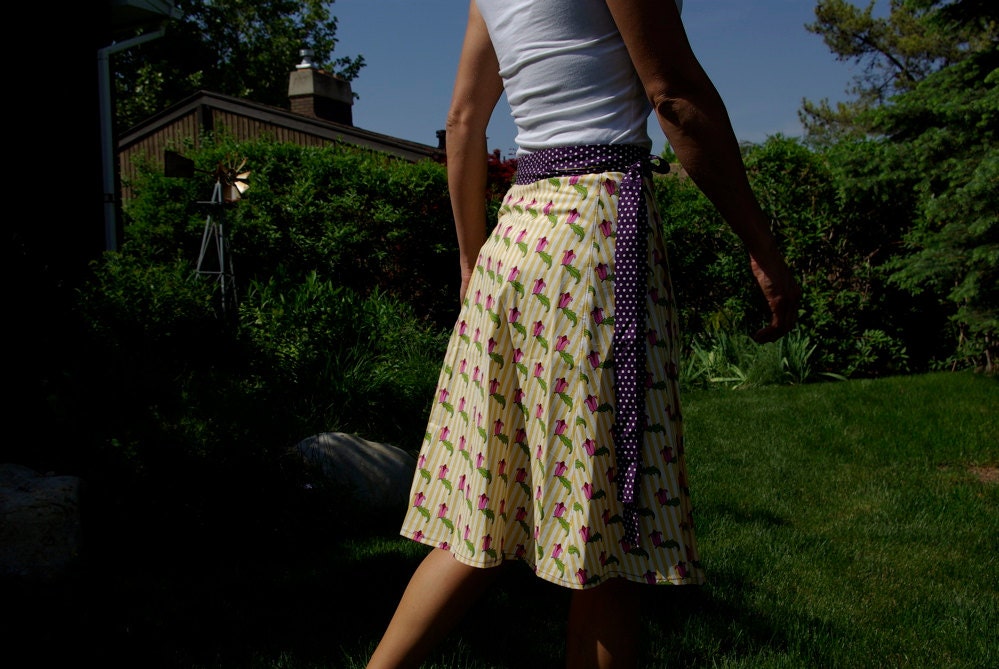 Evelyn- wrap skirt, size M/L