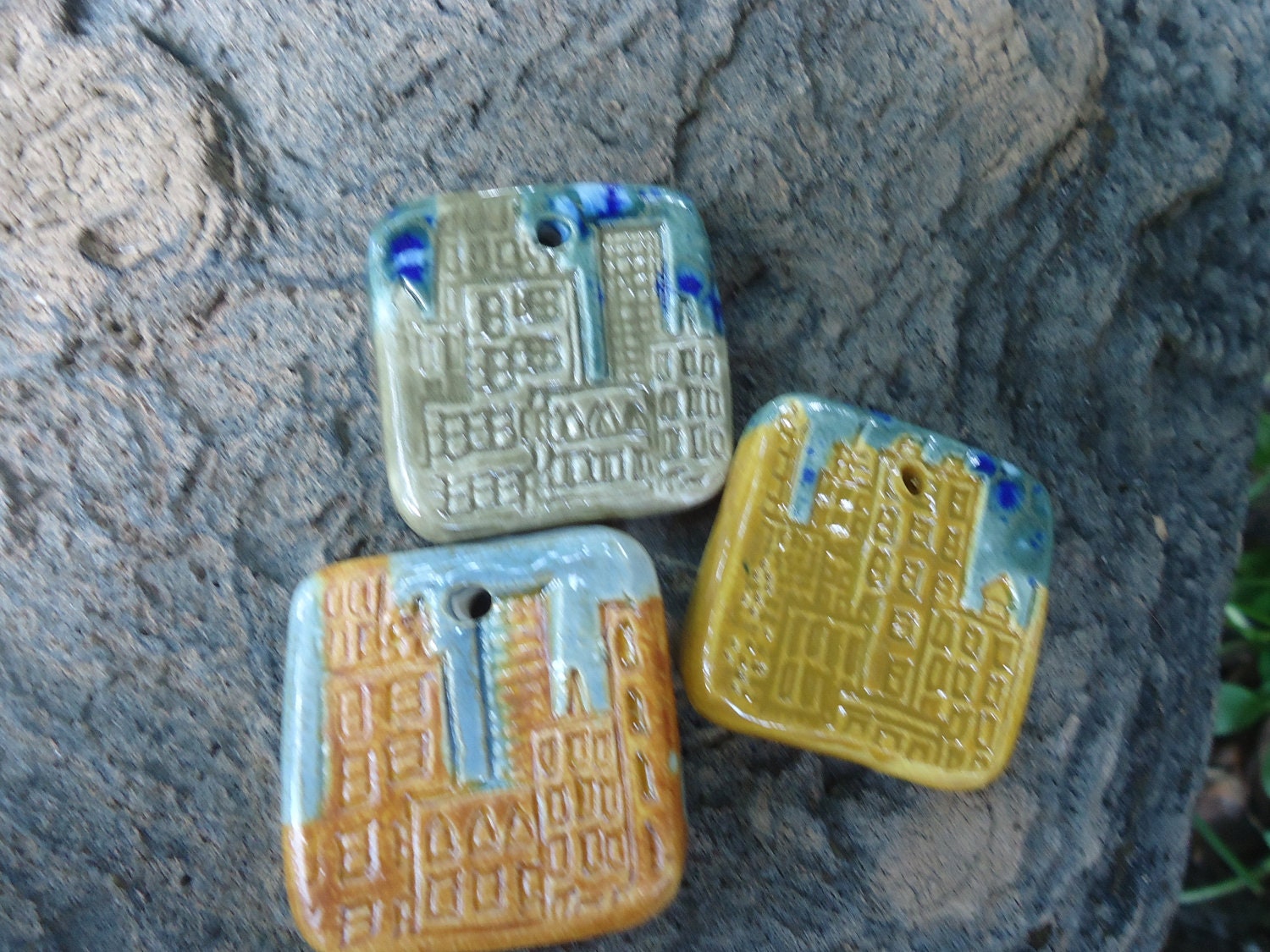 3 City Block Pendant Set