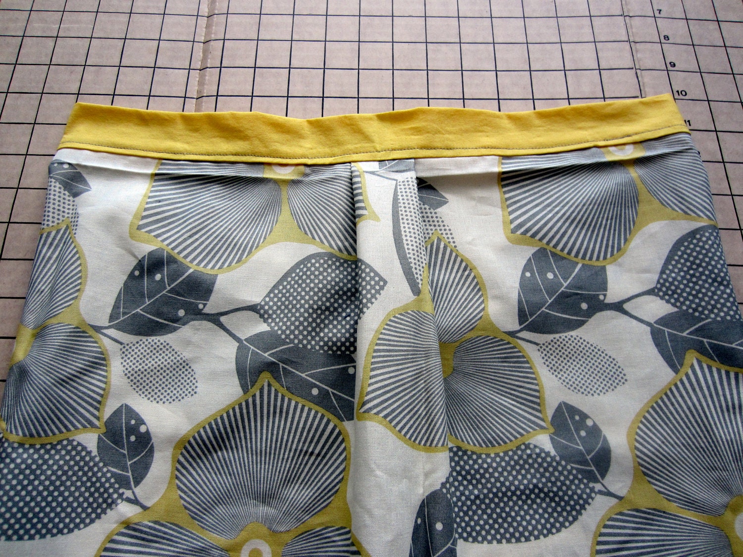 Optic Blossom Floral Pencil Straight Skirt Large Amy Butler Yellow and Gray