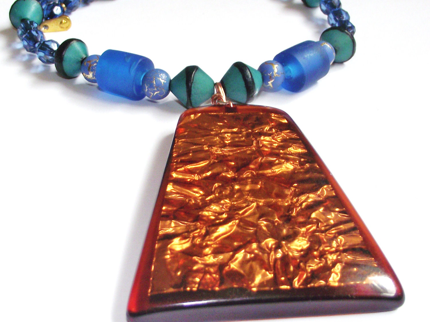Chunky blue necklace coffee brown toffee