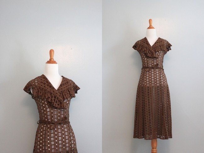 1930s Dress / Vintage 30s Gauzy Cotton Eyelet Dress / 30s Ruffled Dress