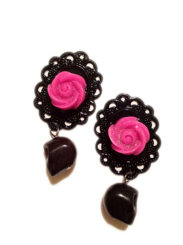 Day of the Dead Flower and Skull Plugs for Gauged Ears - (6mm 8mm10mm12mm 14mm 16mm 18mm  / 00g, 0g, 2g, 4g, 6g) choose size