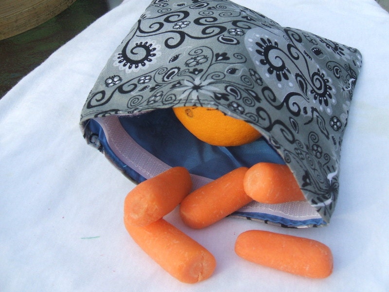 Sandwich and Snack Baggie Reusable Eco Friendly Silver Magical Fabric