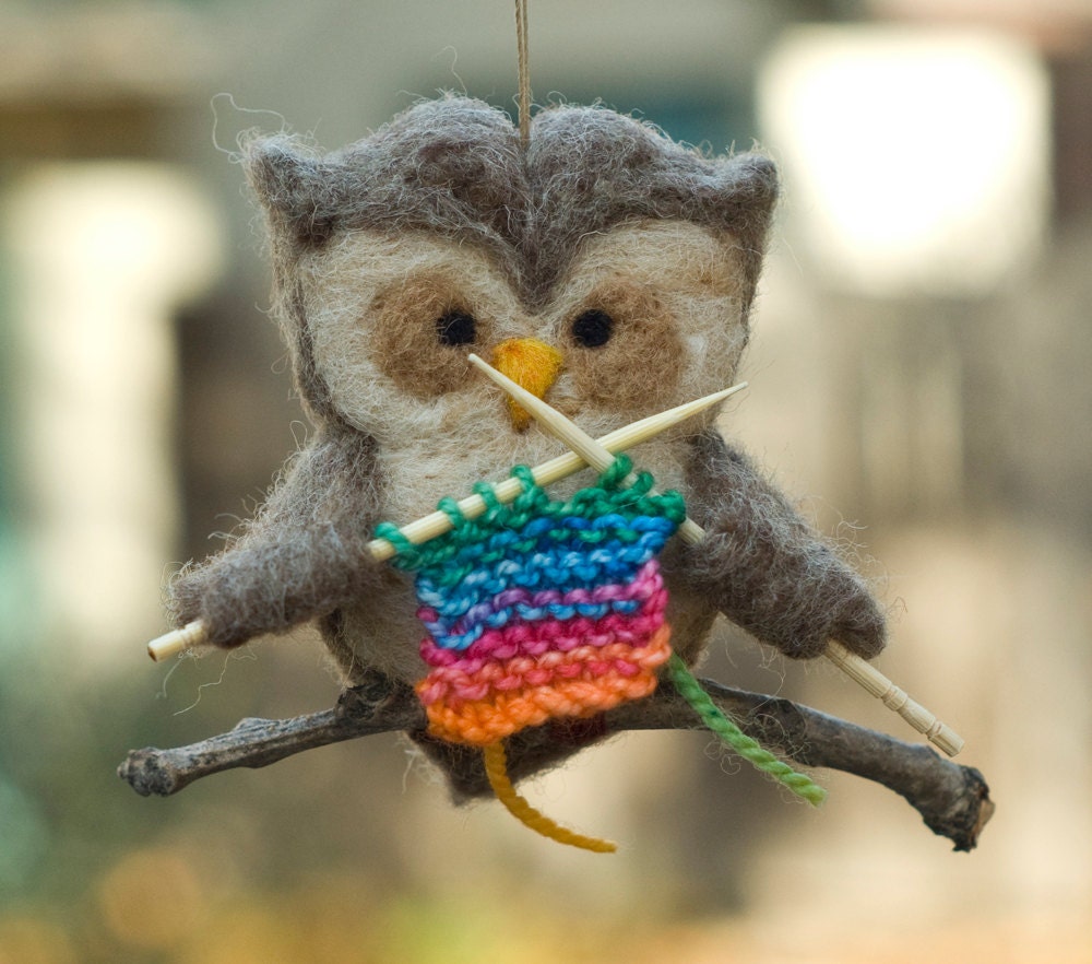 Needle Felted Owl Ornament - Knitting Rainbow - scratchcraft