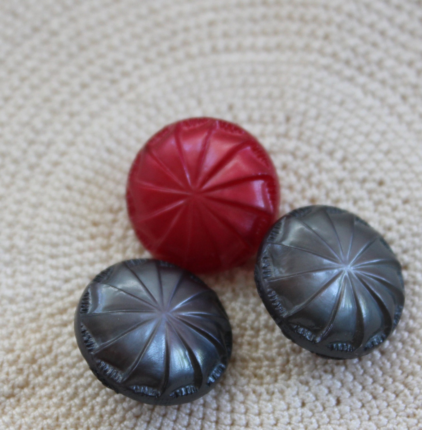 Trio of Unusual Carnival Pinwheel Style Domed Vintage Shank Buttons (3) 3 colors, Greys, Red, 18 mm