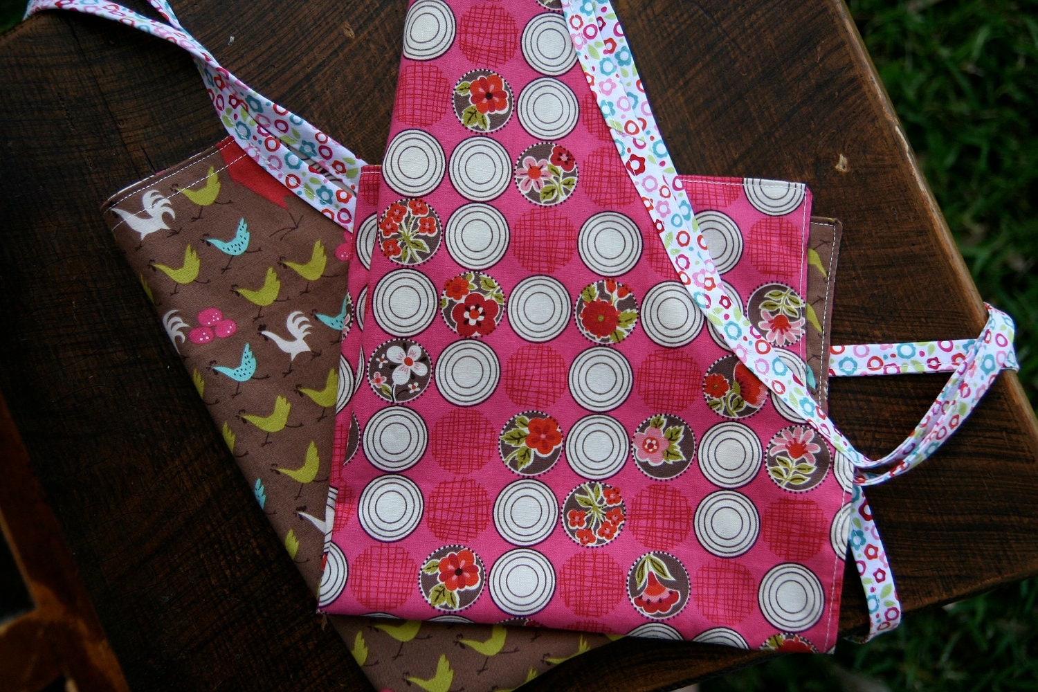 reversible cotton apron - big kid sized - vintage inspired - little farm girl
