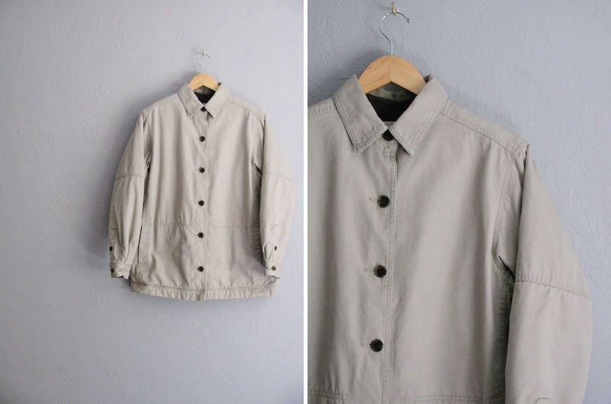 vintage '90s KHAKI FIELD JACKET with fleece lining. outdoor & travel wear.