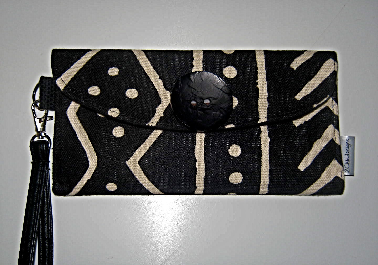 Wallet Wristlet Bridesmaids Gift Black and White African Tribal Print  Bag  Purse - Womans Fashion