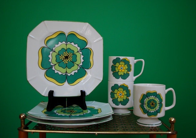Set of 1960s Floral Print Ceramic Plates and Cups