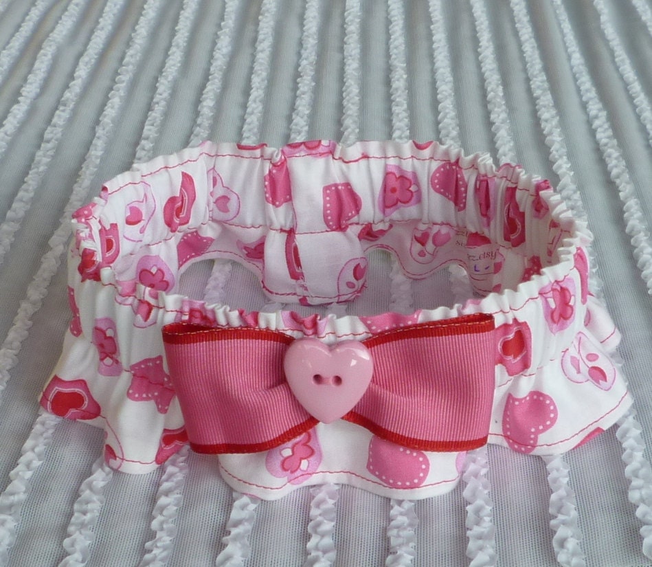 Hearts & Flowers Dog Scrunchie Necklace - bow with heart button - L