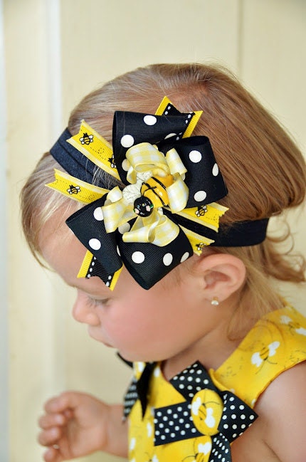 Bee With Bow