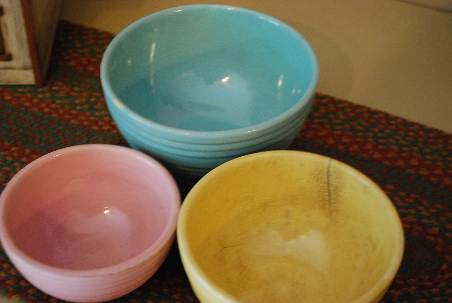 stacking mixing bowls