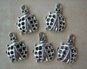 5PCS - Ladybug Charm Pendants - Antique Silver - 20x15mm - Findings by ZARDENIA
