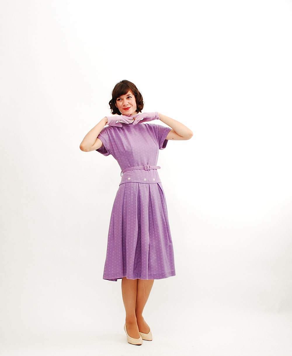 Vintage 1950s Day Dress - 50s Summer Dress - Wisteria and White Polka Dot