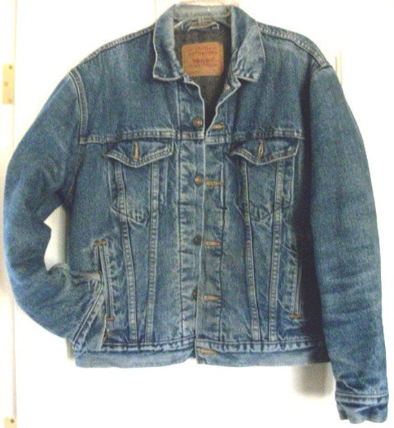 levi's red denim jacket mens