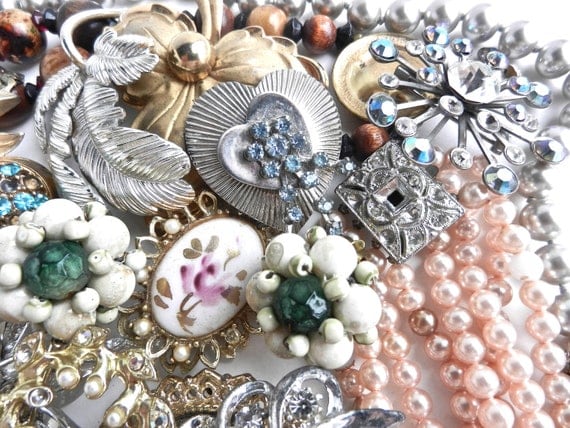 Lot of Broken Vintage Jewelry Necklaces by MaejeanVintage on Etsy