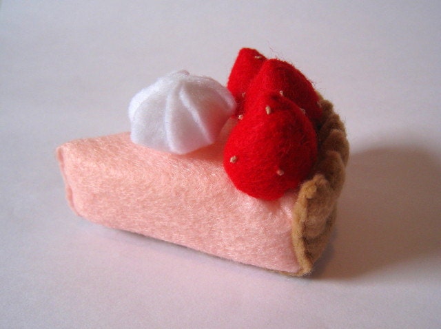 Felt food strawberry cream pie set eco friendly children's play food for toy kitchen