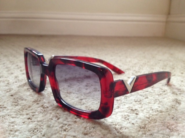 90's does 70's movie star valentino red sunglasses glasses designer fade