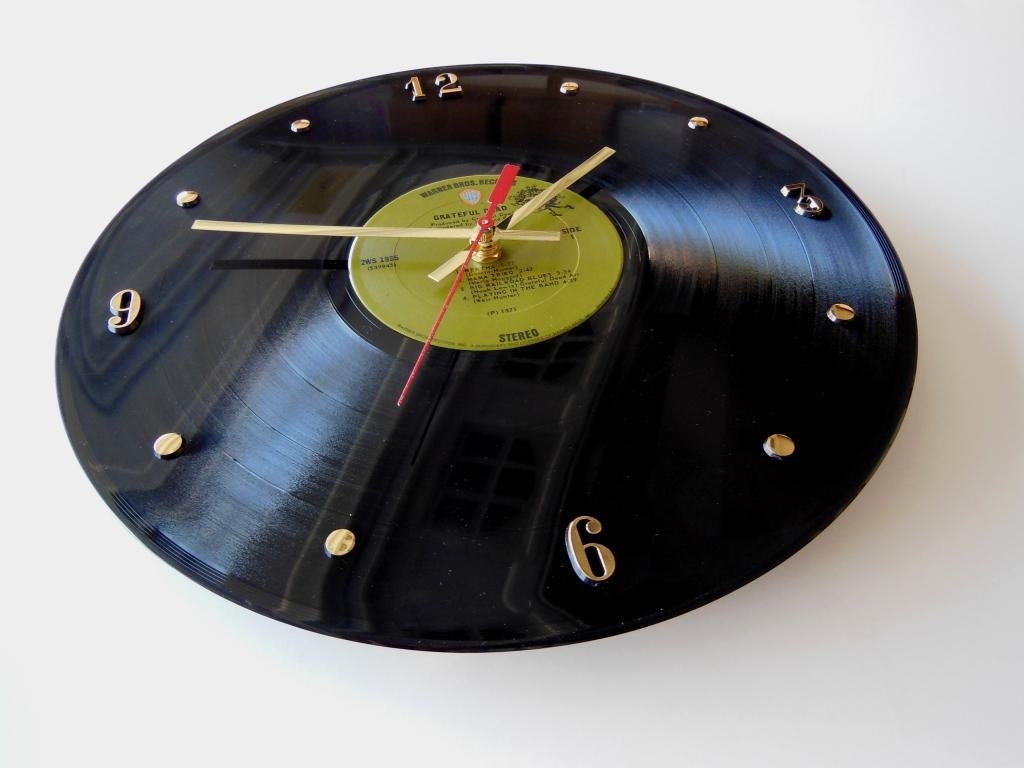 GRATEFUL DEAD Vinyl Record Wall Clock (Skull And Roses)